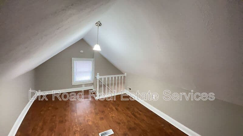 Hamilton House: 1408 Western Avenue