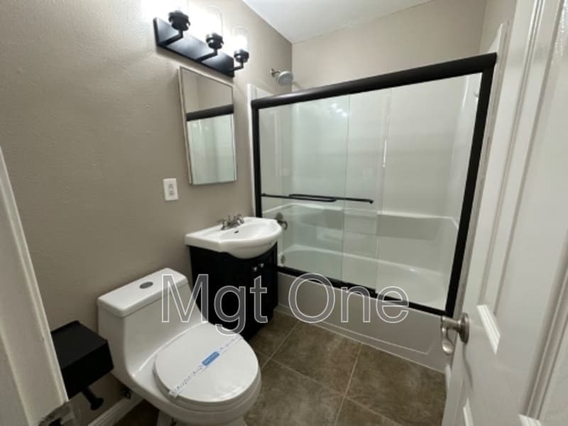 Grand Terrace House: 12551 Darwin Avenue