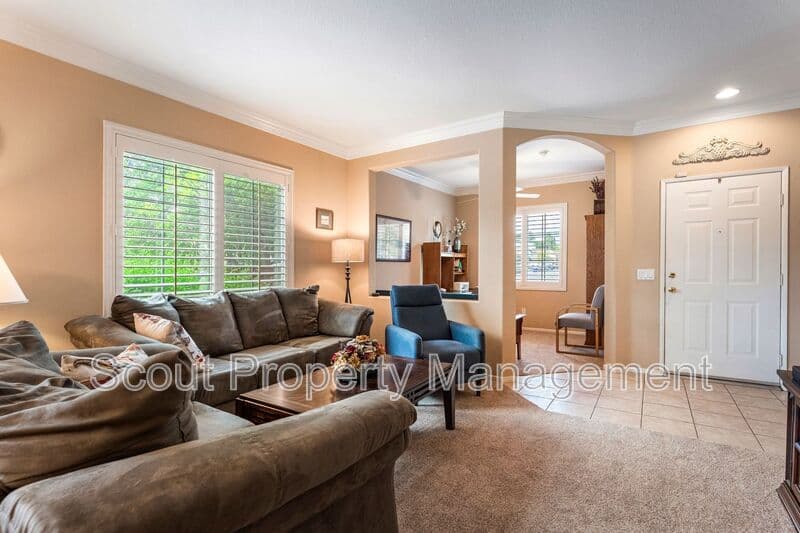Temecula House: 30911 Putter Circle