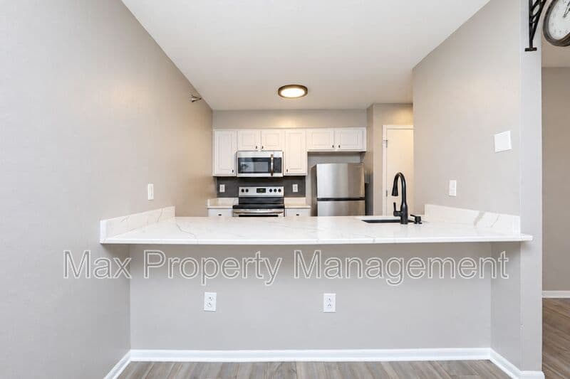 West Des Moines Condo: 6440 Ep True Pkwy