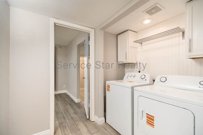 Phoenix House: 3924 E Orchid Ln