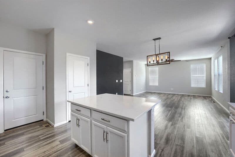 Aurora House: 6181 N Malaya St