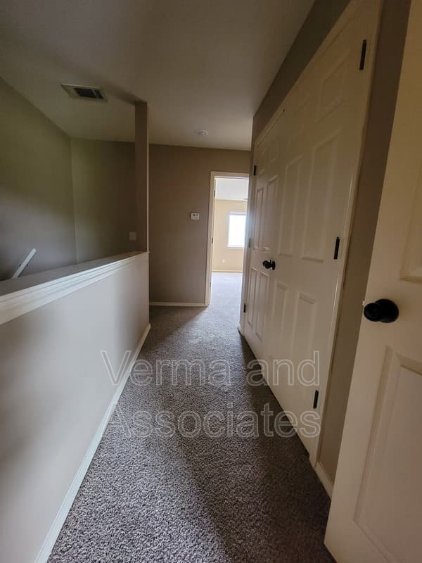 Centerton Townhome: 192 Fair St
