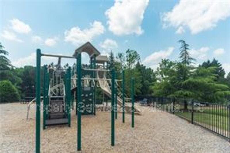 Acworth House: 4393 Sugar Maple Dr NW