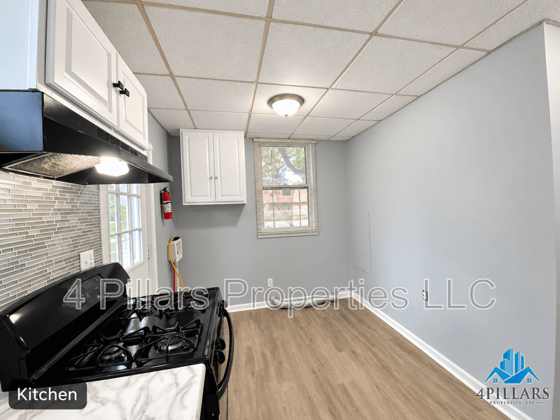 La Porte Condo: 134 Belden St
