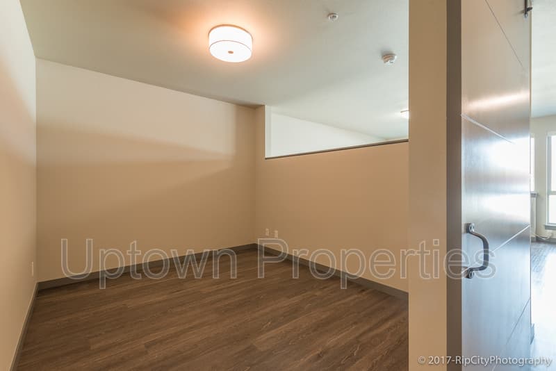 Portland House: 5885 SW Macadam Avenue