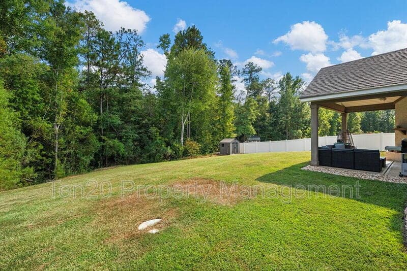 Fortson House: 121 Hart Preserve Drive