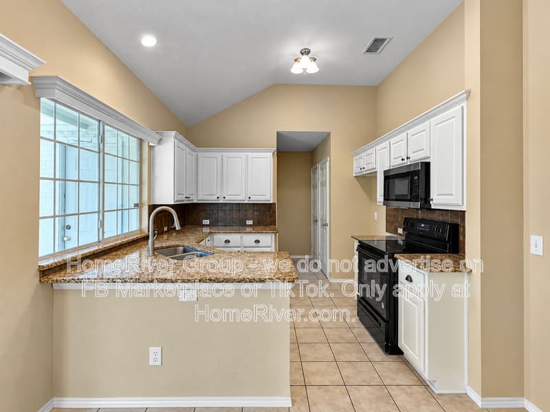 Frisco House: 10911 Red Cedar Dr