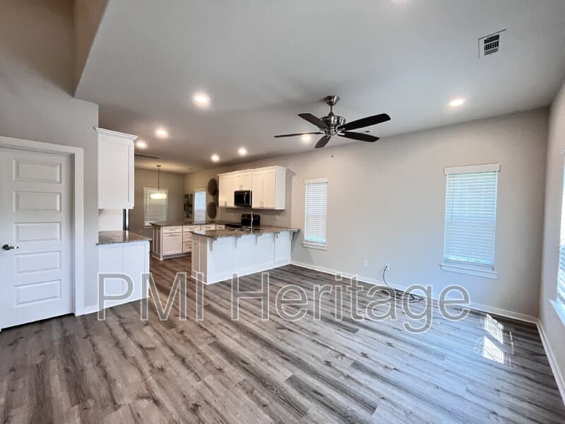 Fayetteville Condo: 1452 W Sligo St