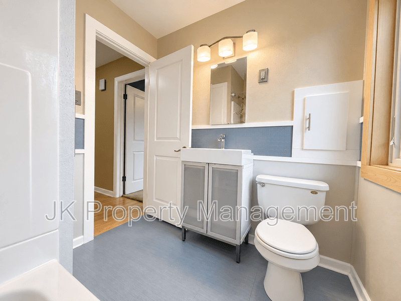 Great Falls House: 3209 5th Ave S