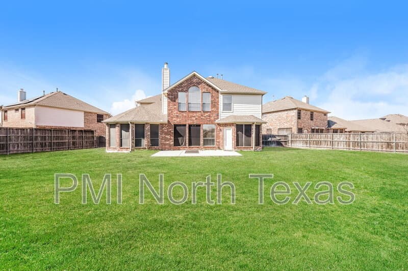 Little Elm House: 2541 Indian Hills Dr