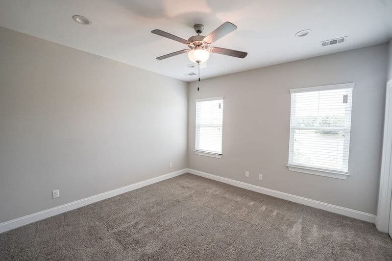 Richmond Hill House: 160 Lake Lily Drive