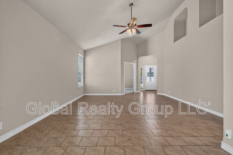 San Antonio House: 14918 Goldfinch Wy