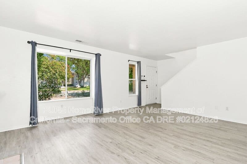 Davis House: 2224 Glacier Dr