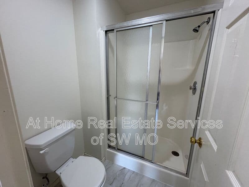 Nixa Condo: 1260 W Butterfield Dr