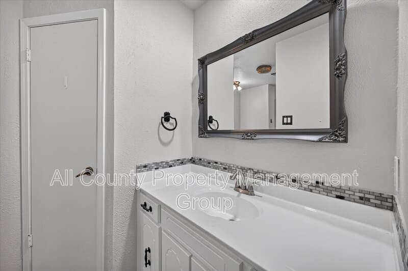 North Richland Hills House: 7217 Timberlane Drive