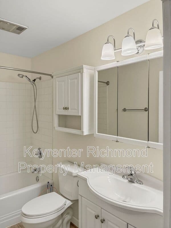 Henrico House: 8255 Varina Road