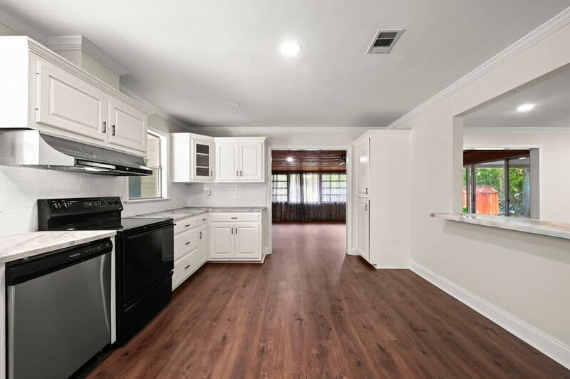 Baton Rouge House: 8709 Forest Hill Drive