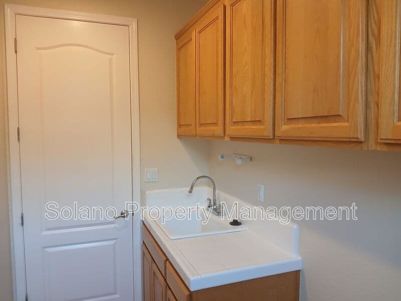 Vacaville House: 2167 Newcastle Dr.