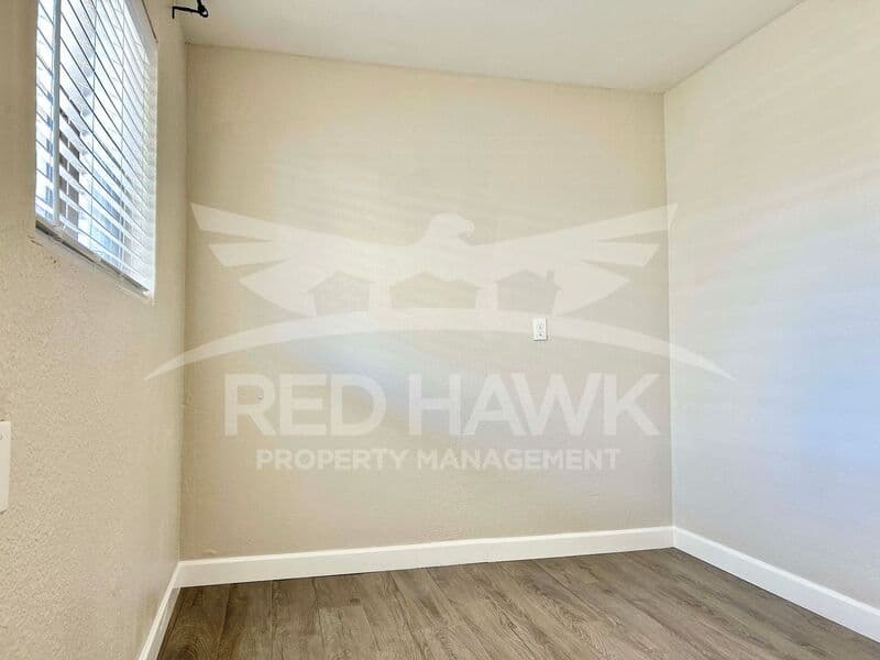 Chandler House: 281 S California St