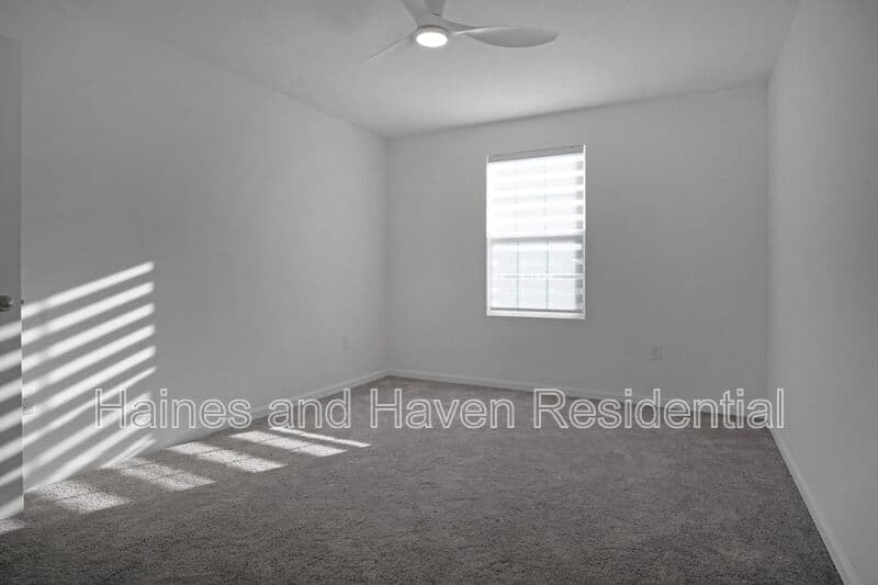 Lake Hamilton House: 2504 Peony Pl
