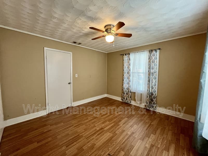 Tampa House: 2913 West Tampa Bay Boulevard