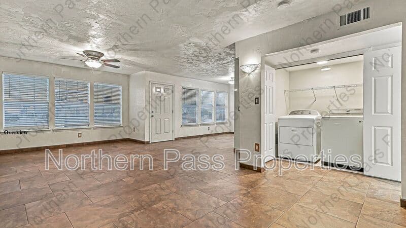 El Paso House: 6236 Antelope