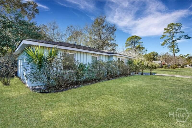 Savannah House: 2337 Shirley Drive
