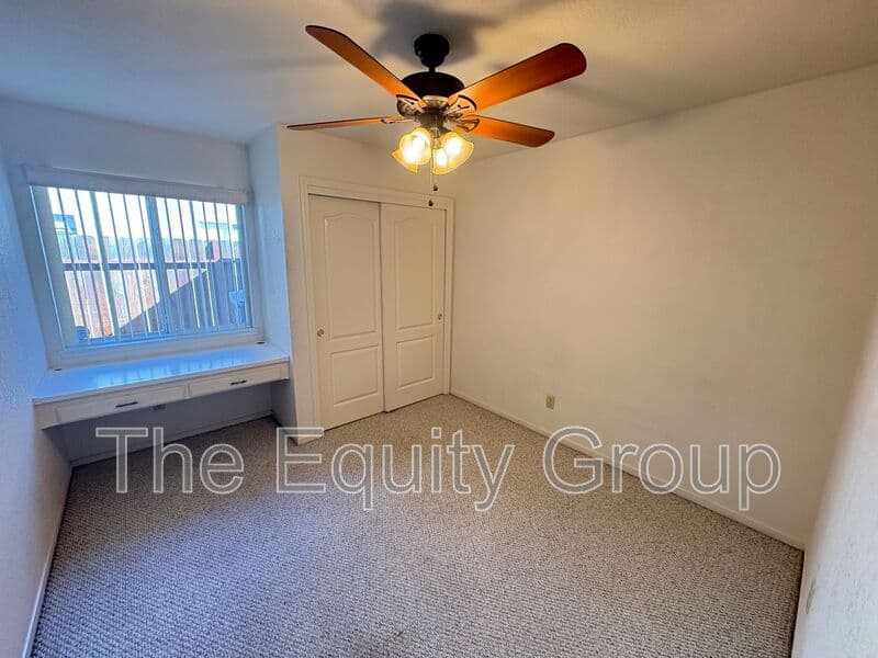 Visalia House: 323 South Citrus Court