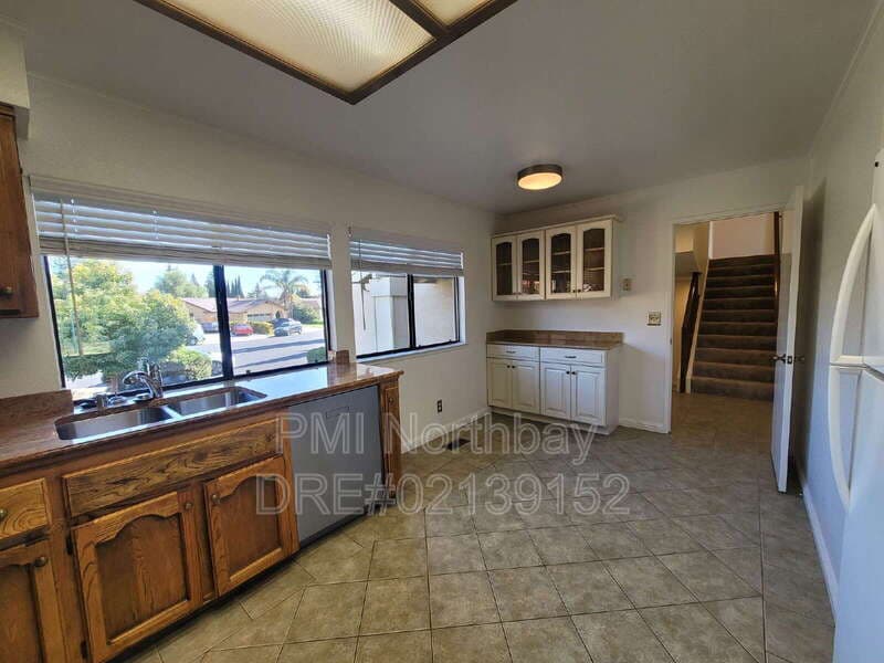 Fairfield House: 3552 Larchmont Court