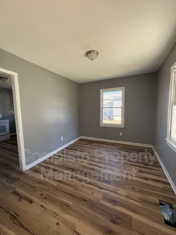 Bessemer House: 810 Fairfax Avenue