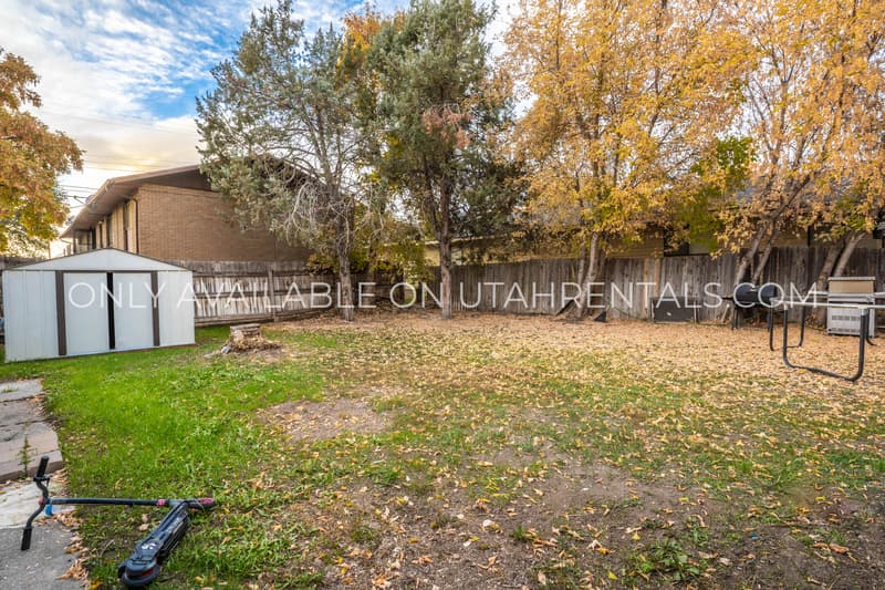 Provo House: 637 N 600 W