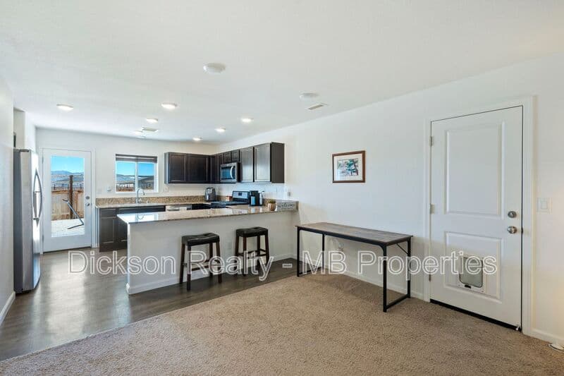 Reno House: 635 Fallon Station Road