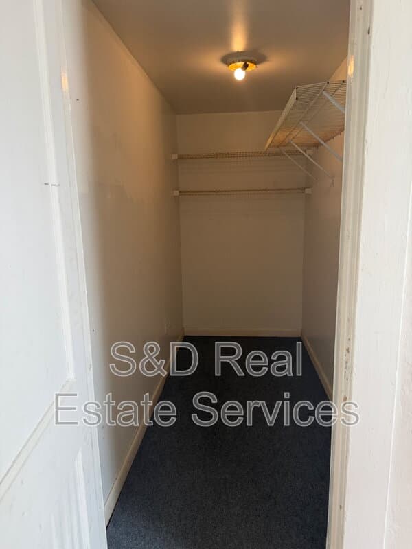 Bartow House: 340 W Stanley St