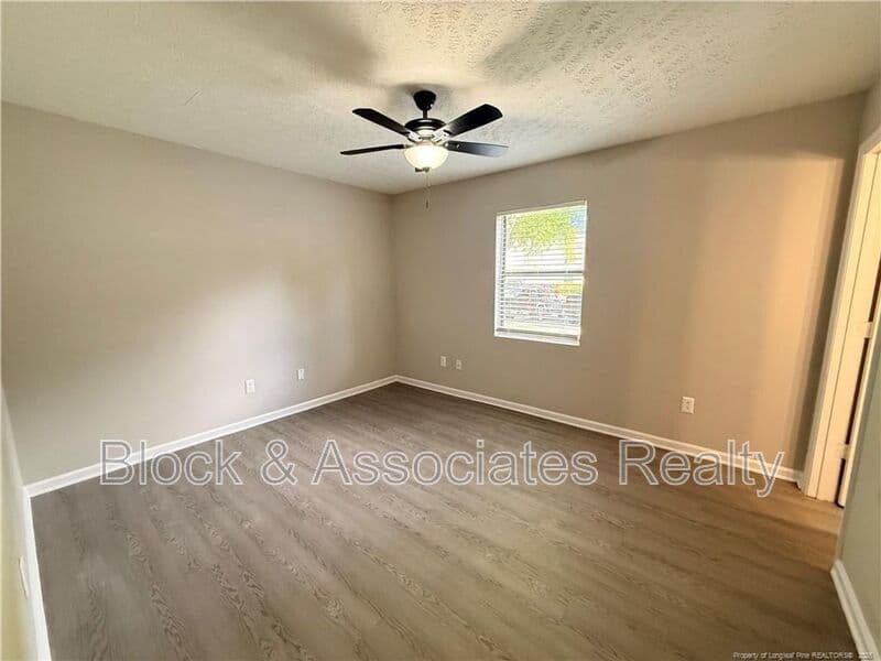 Hope Mills House: 4083 Professional Dr