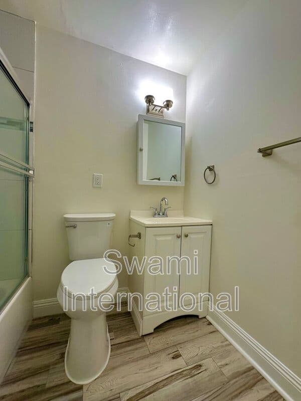 Lomita House: 25530 1/2 Oak St.