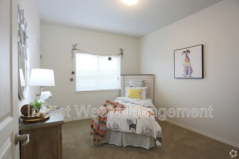 Washougal House: 2300 Main Street