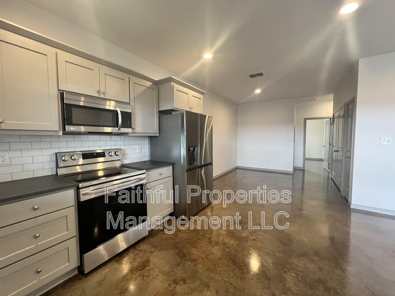 Lindale Condo: 14215 CR 452 1