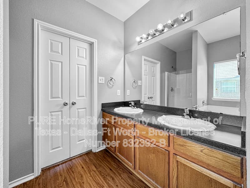 Forney House: 122 Independence Trl