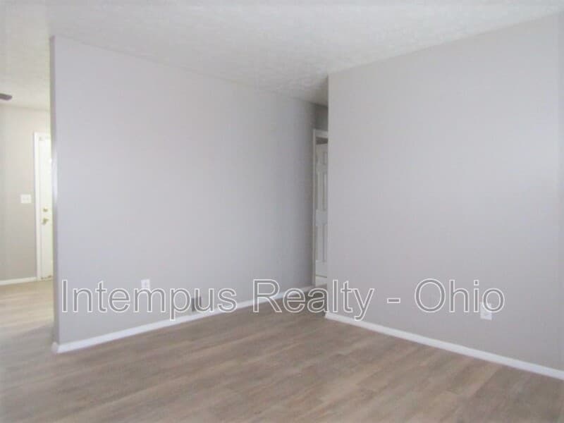 Cincinnati House: 6941 Gracely Dr