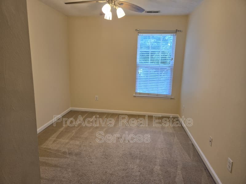 Chesapeake Condo: 2008 Paramont Ave
