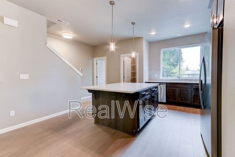 Aloha Townhome: 21303 SW Ortiz Ln