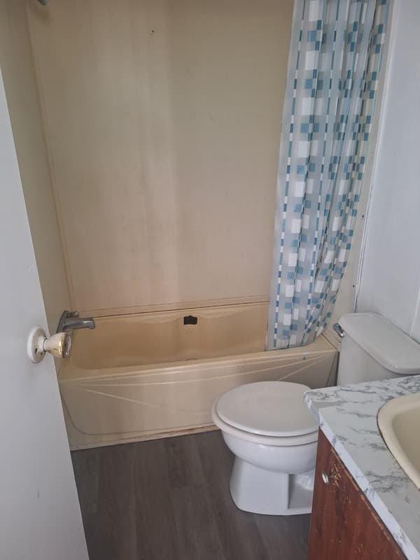 SUMTER House: 4627 Blanche Rd