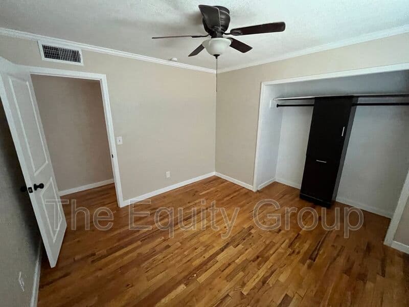 Porterville House: 1930 N Maston St