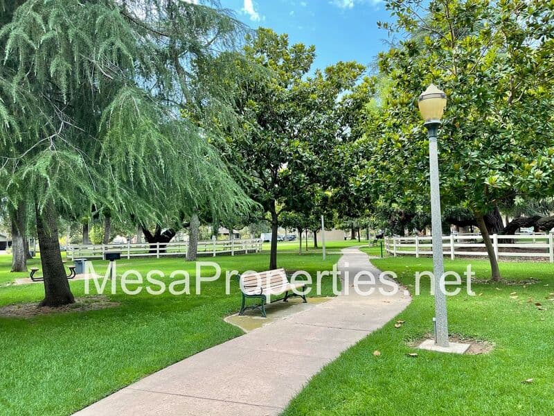 La Verne House: 2704 Park Ave