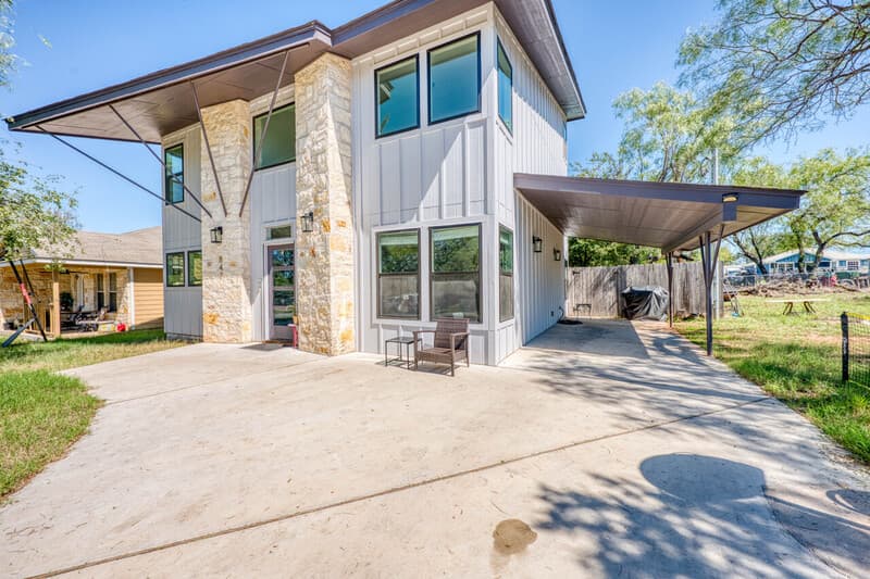 Cottonwood Shores House: 847 Pecan Lane
