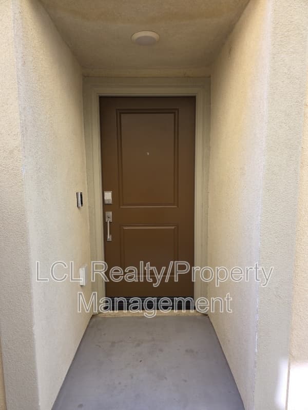 Lake Elsinore Condo: 32855 Crown Point Ln