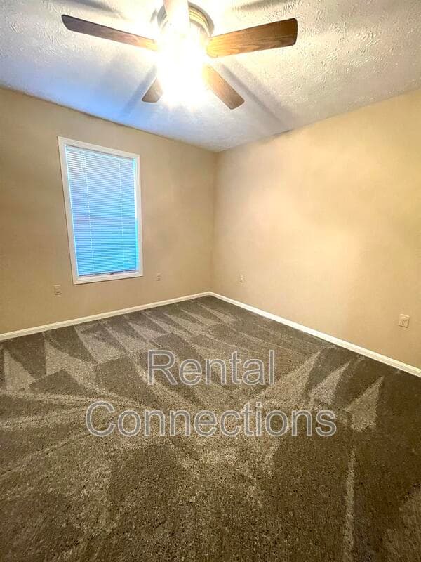 Herrin Condo: 715 Joseph dr.