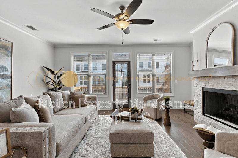 Scottdale House: 776 Angora Alley