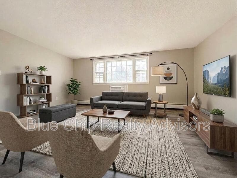 Salem Condo: 5 meisner circle
